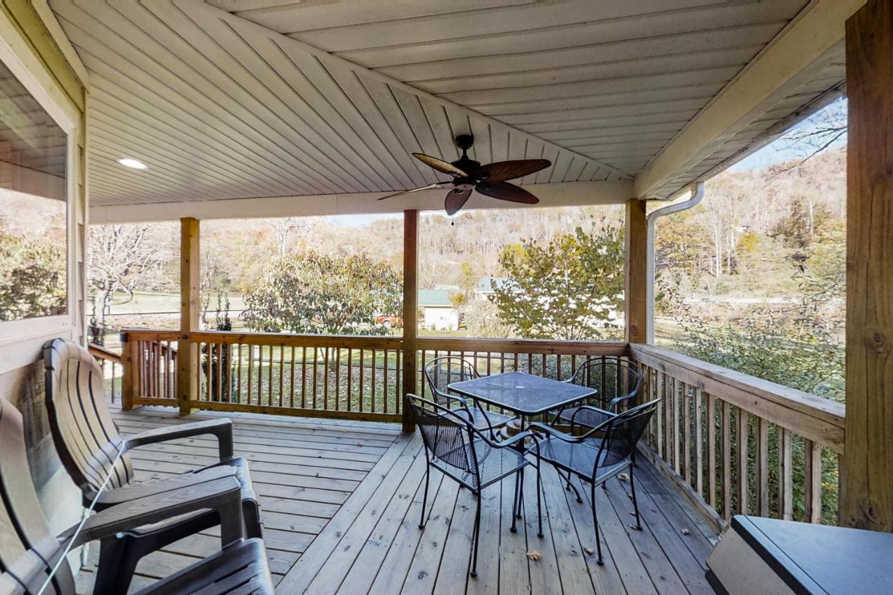 3 Bed 2 Bath Vacation Home In Whittier Экстерьер фото