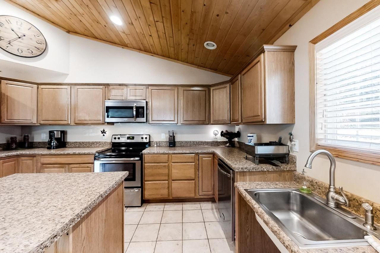 3 Bed 2 Bath Vacation Home In Whittier Экстерьер фото