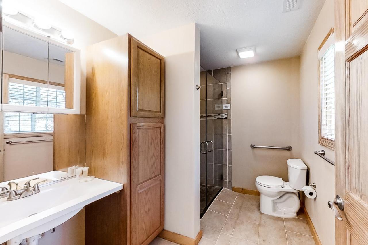3 Bed 2 Bath Vacation Home In Whittier Экстерьер фото